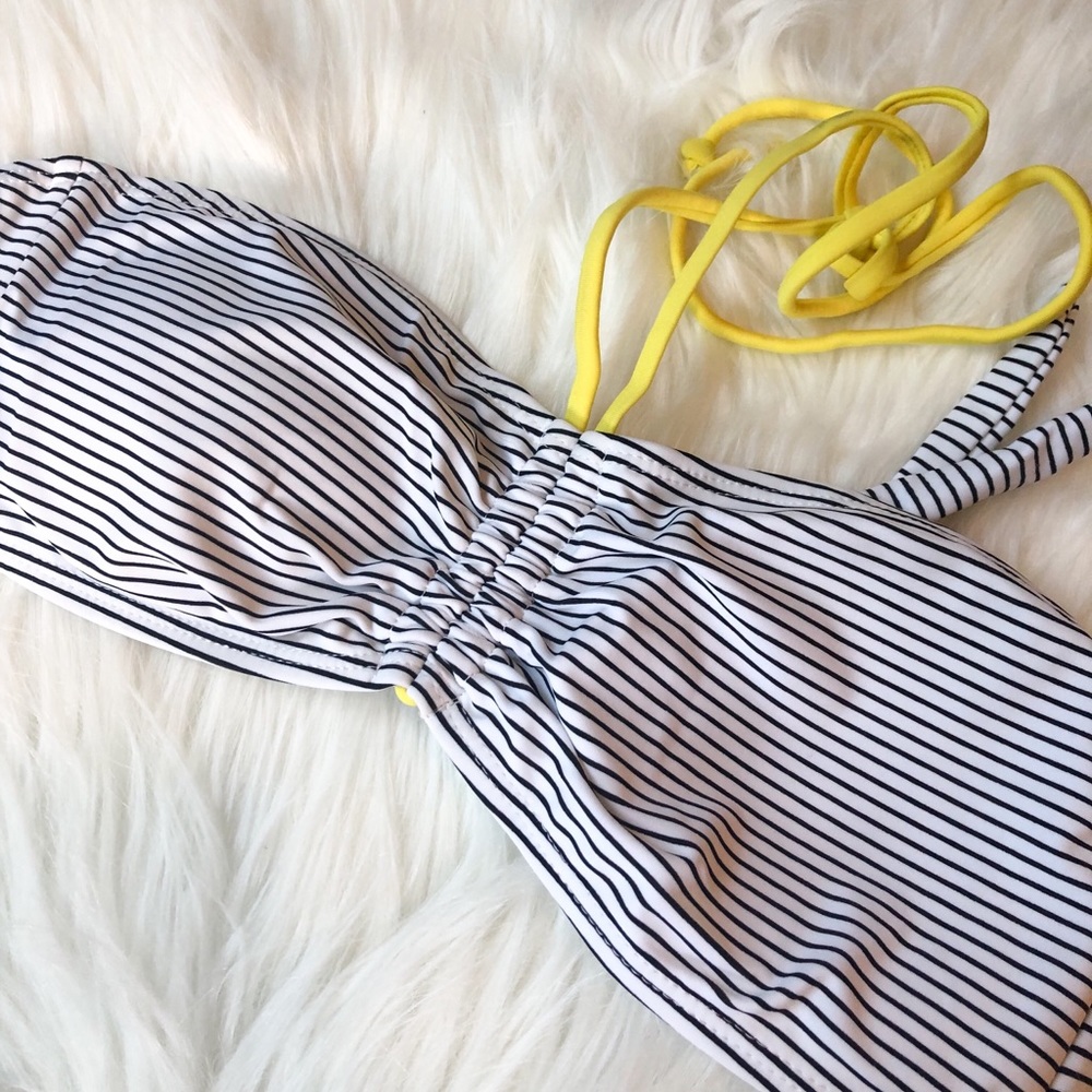 Black and White Stripe Bikini Top NWT - Picture 4 of 5